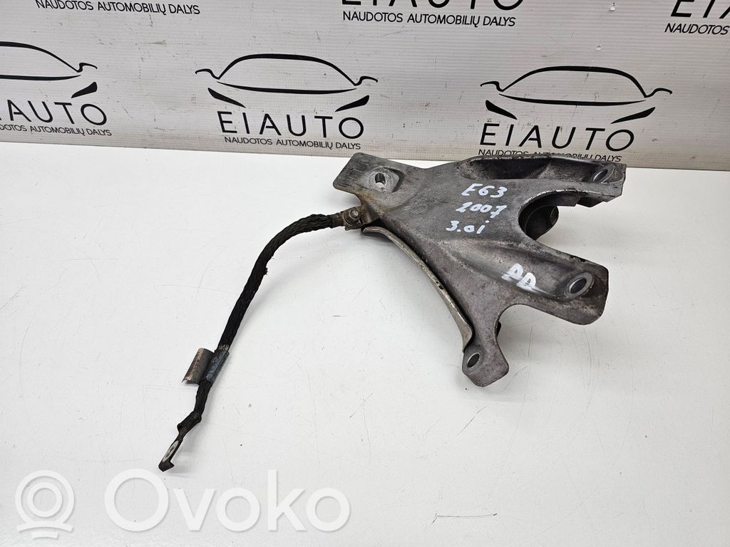 BMW 6 E63 E64 Engine mounting bracket 