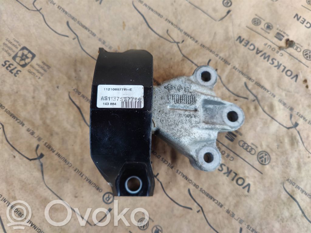 Engine mount bracket   112106577R,143884,AS113750771R