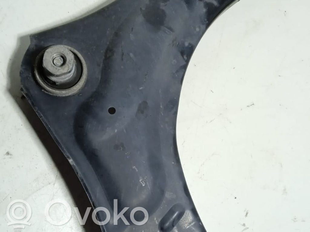 Renault Megane III Front lower control arm/wishbone 