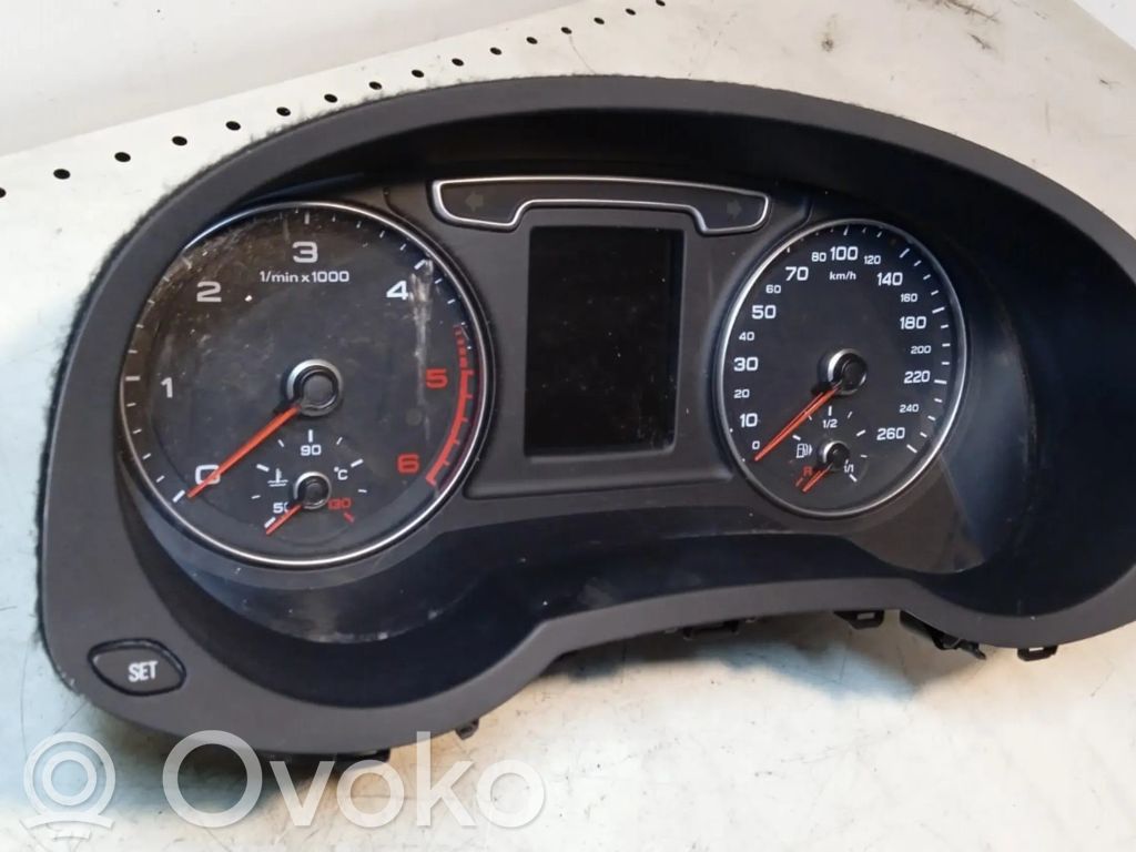Audi Q3 8U Licznik / Prędkościomierz 