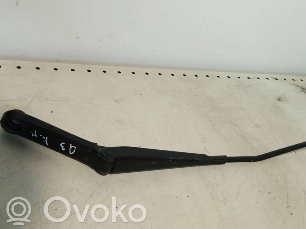 Audi Q3 8U Wischerarm vorne 