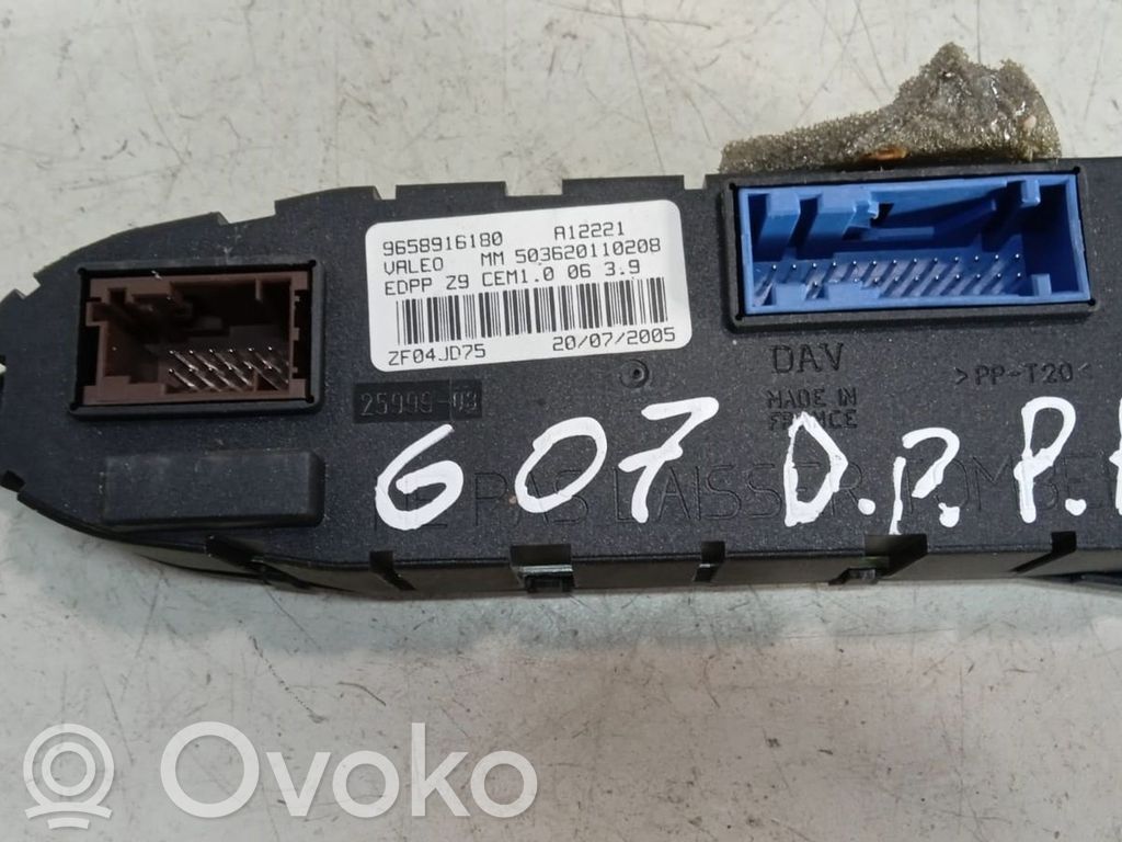 Peugeot 607 Door control unit/module 