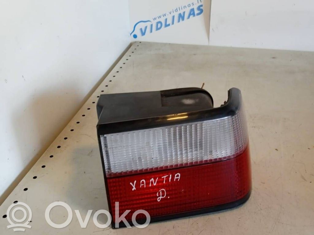 Citroen Xantia Aizmugurējais lukturis virsbūvē 
