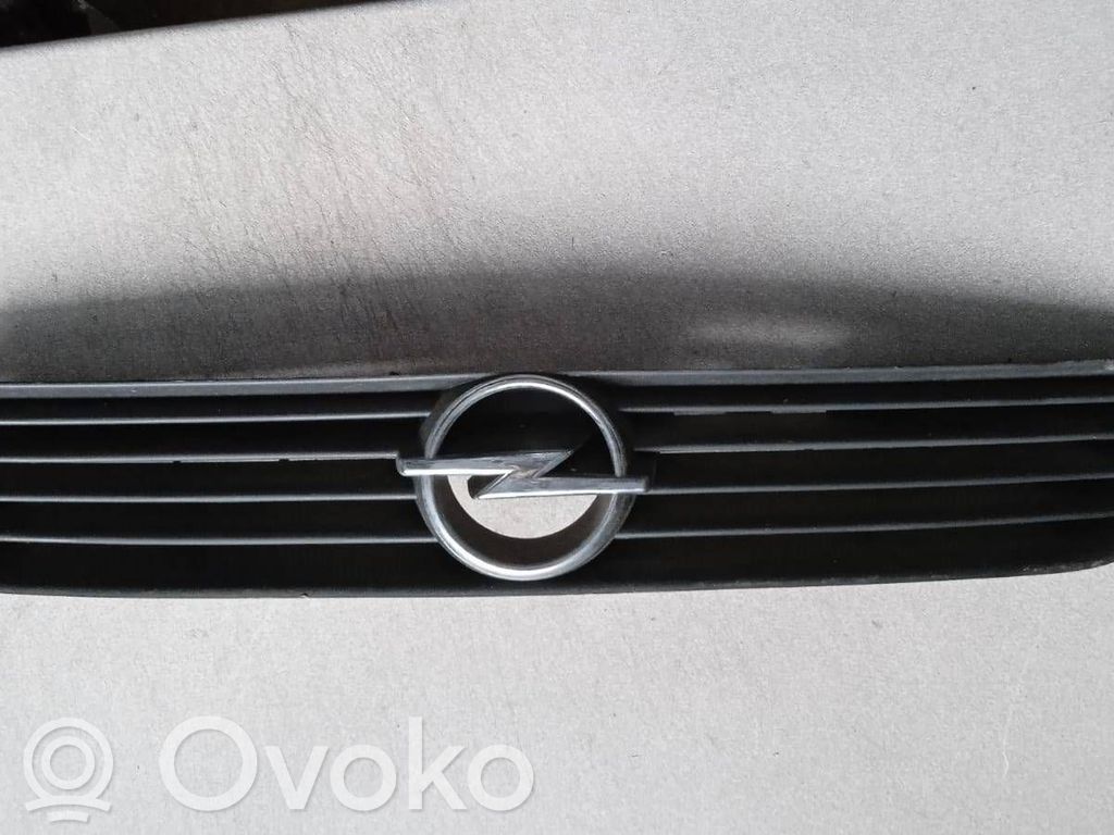 Opel Astra G Front grill 