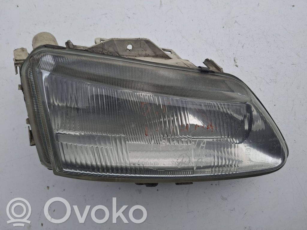 Renault Laguna I Far 
