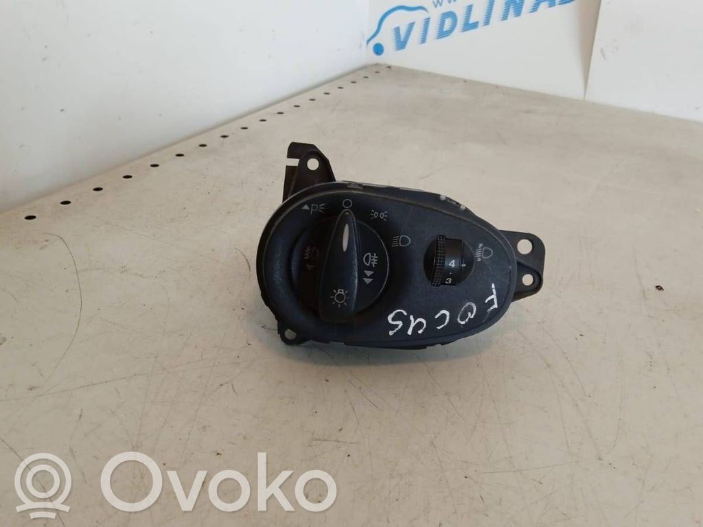 Ford Focus Light switch 