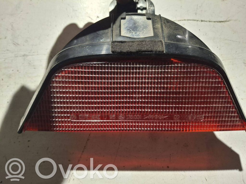 BMW 5 E39 Third/center stoplight 