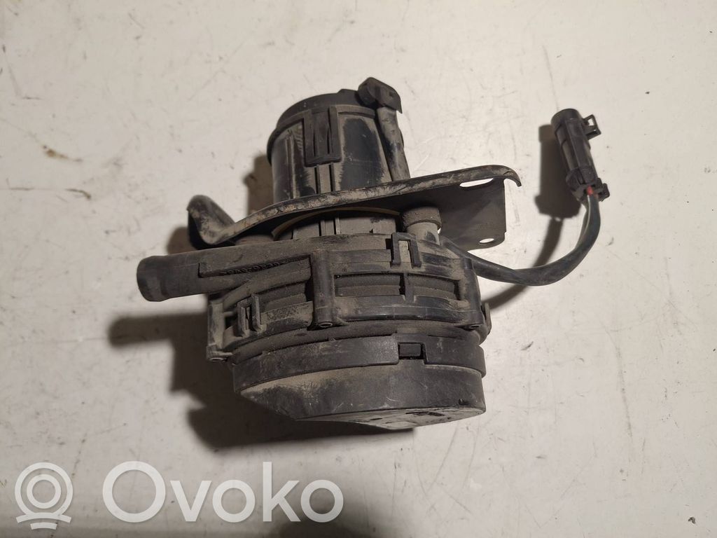 Opel Vectra B Pompa dell’aria secondaria 