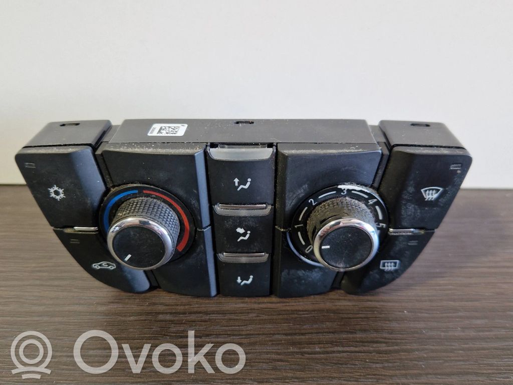 Opel Astra J Climate control unit 