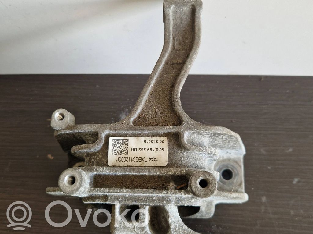 Skoda Octavia Mk3 (5E) Engine mount bracket 