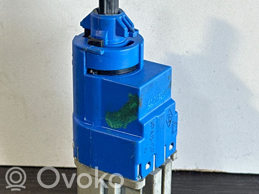 Renault Trafic III (X82) Clutch pedal sensor 