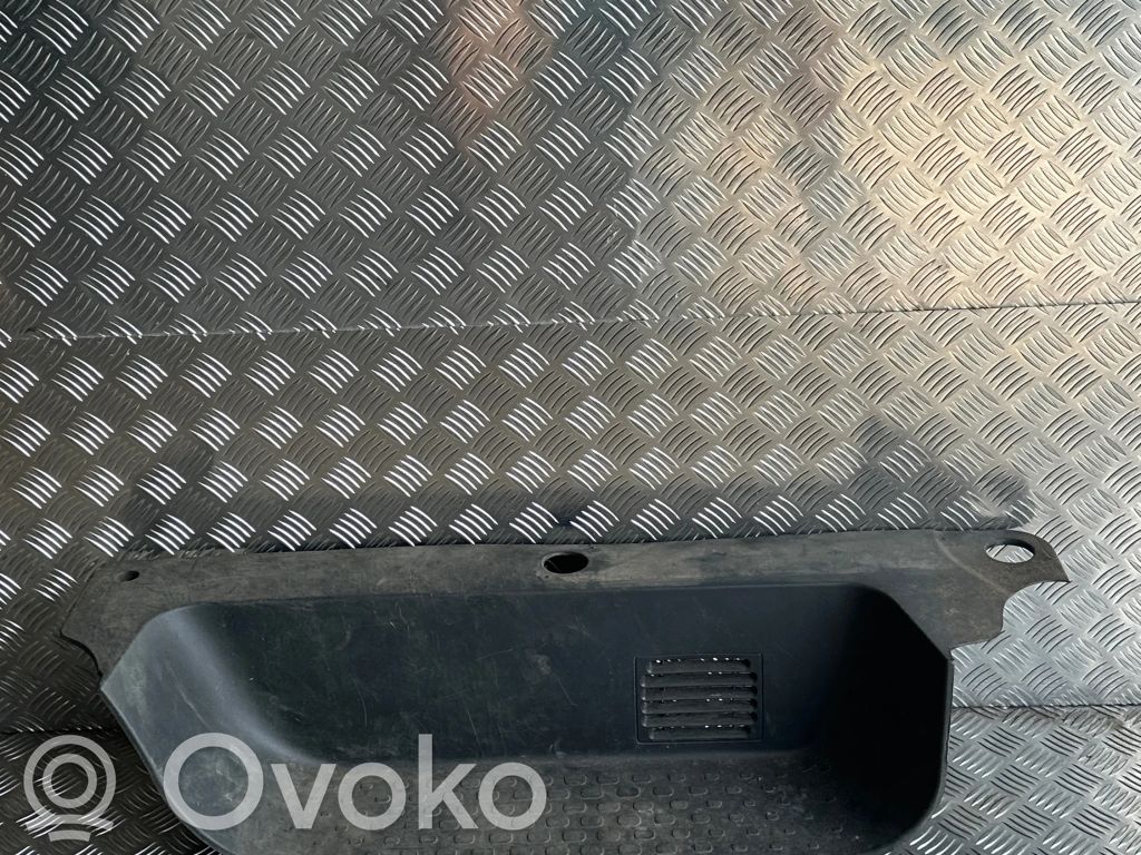 Renault Trafic III (X82) Moldura protectora del borde delantero 