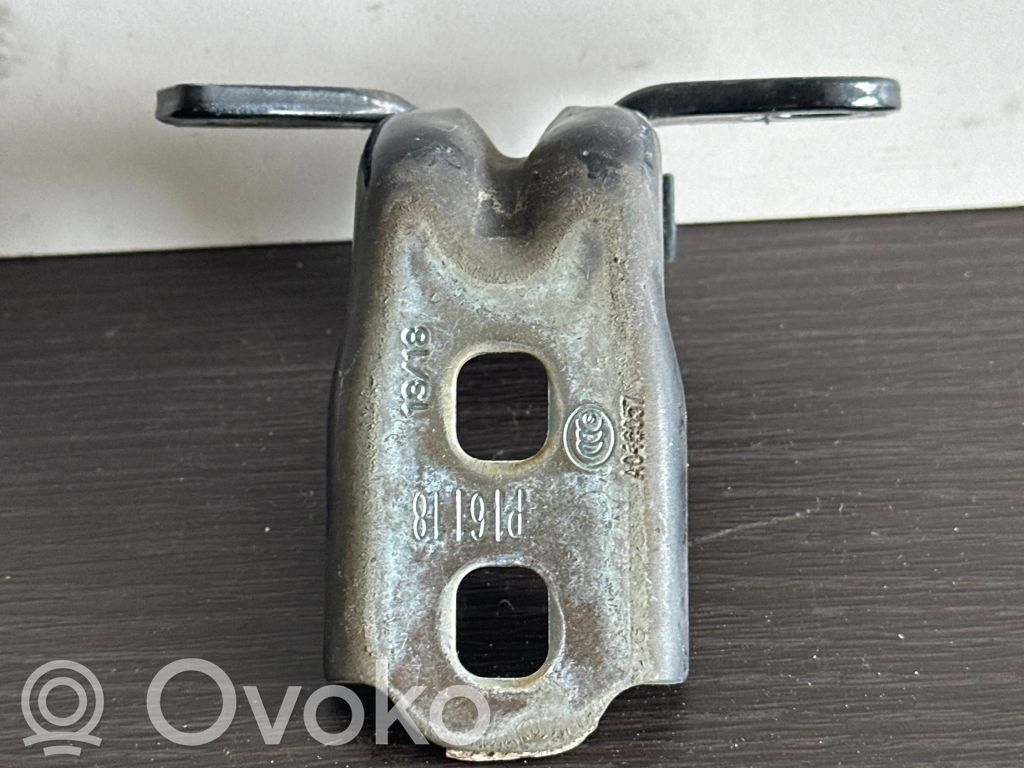 Opel Astra K Front door upper hinge 