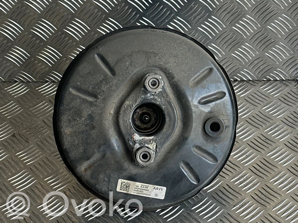 Opel Astra K Jarrutehostin 