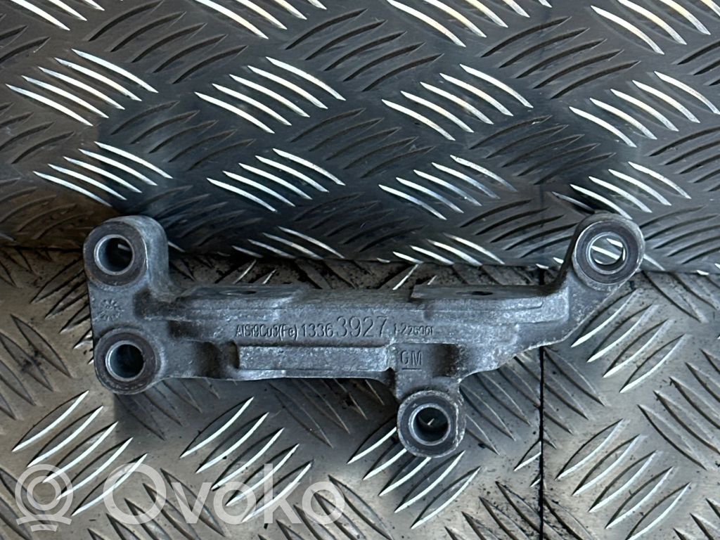 Opel Astra K Engine mounting bracket 