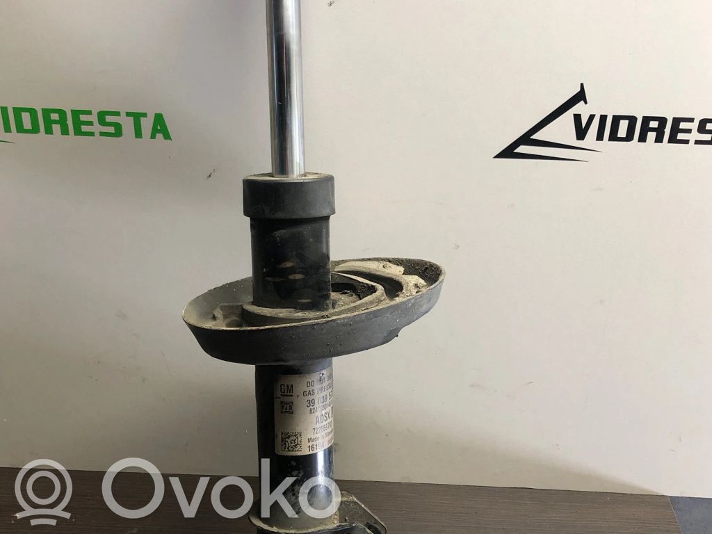 Opel Astra K Etuiskunvaimennin 