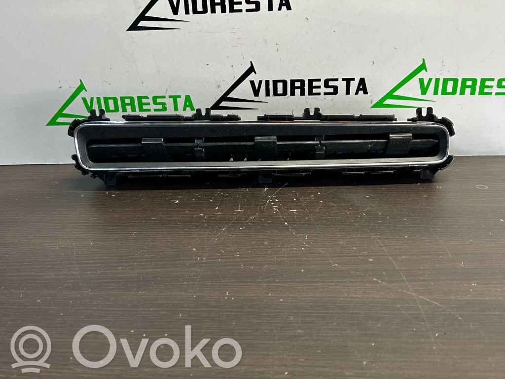 Dysze / Kratki środkowego nawiewu deski rozdzielczej   EA175211100