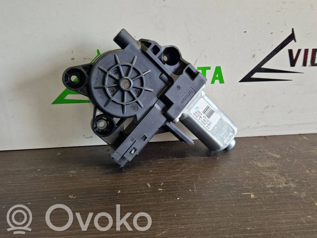 Volvo XC70 Silnik regulatora szyby drzwi przednich 