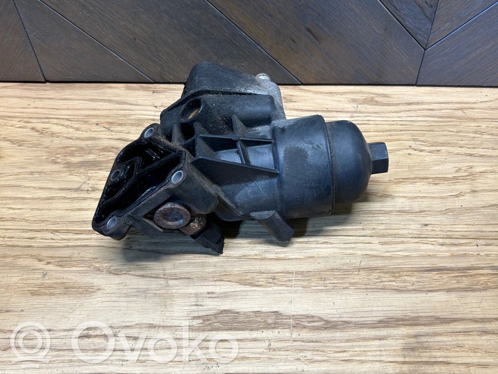 KIA Sportage Oil filter mounting bracket 