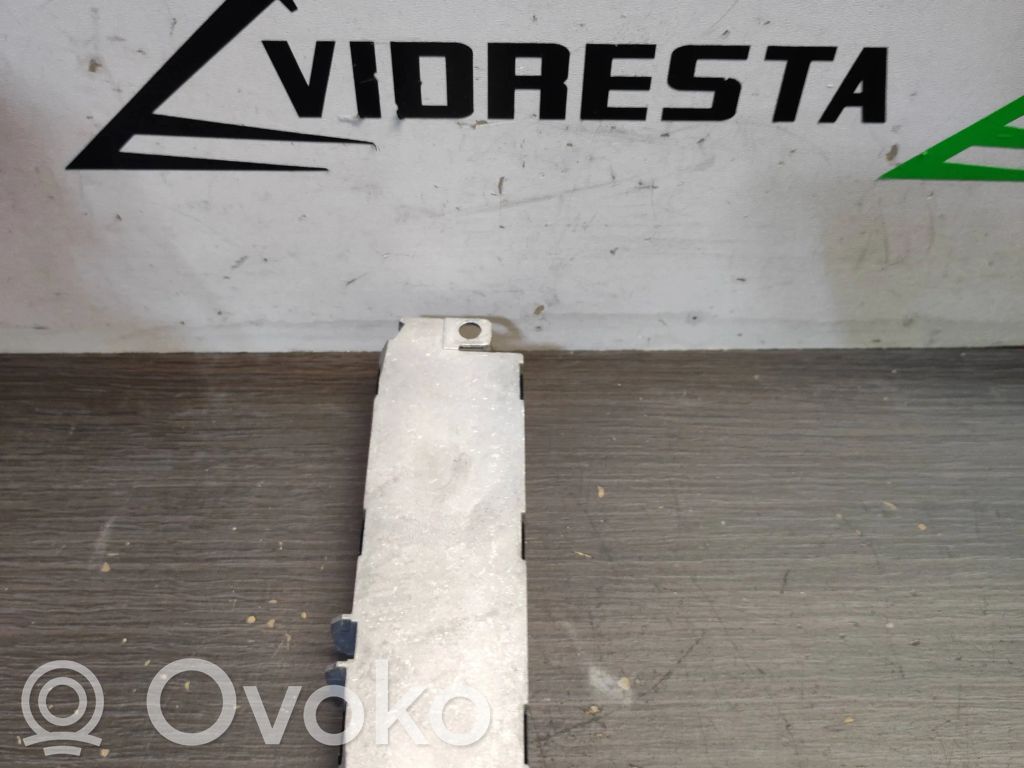 Audi A4 S4 B8 8K Antenos stiprintuvas 