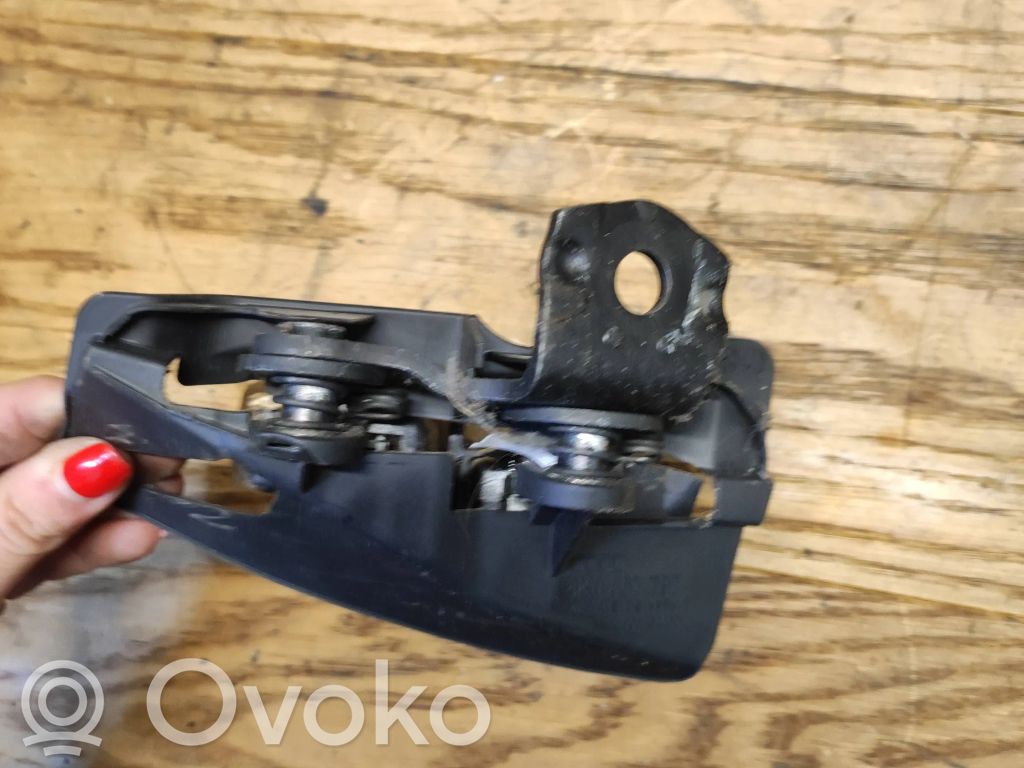Audi A4 S4 B8 8K Klamra środkowego pasa bezpieczeństwa fotela tylnego 
