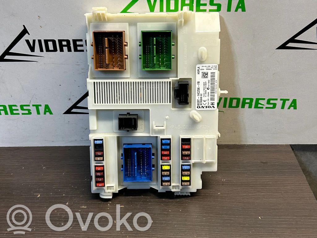 Volvo S60 Fuse module 