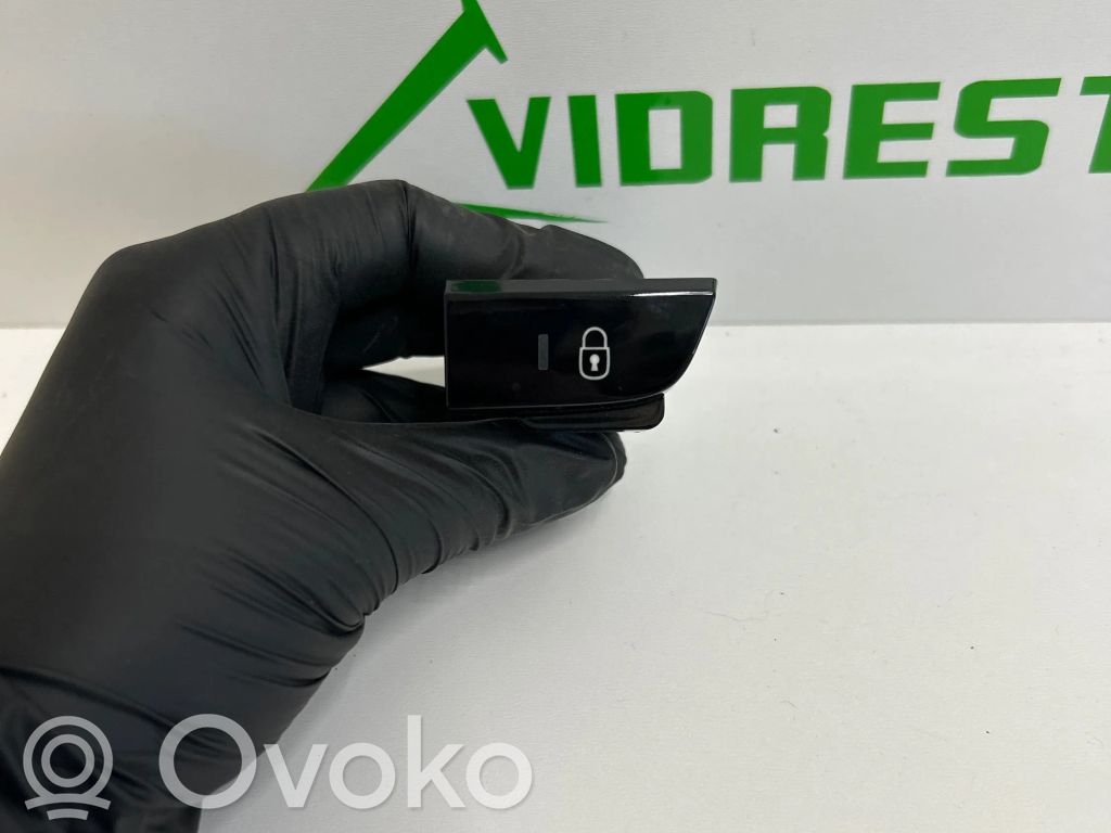 Citroen C4 II Picasso Central locking switch button 