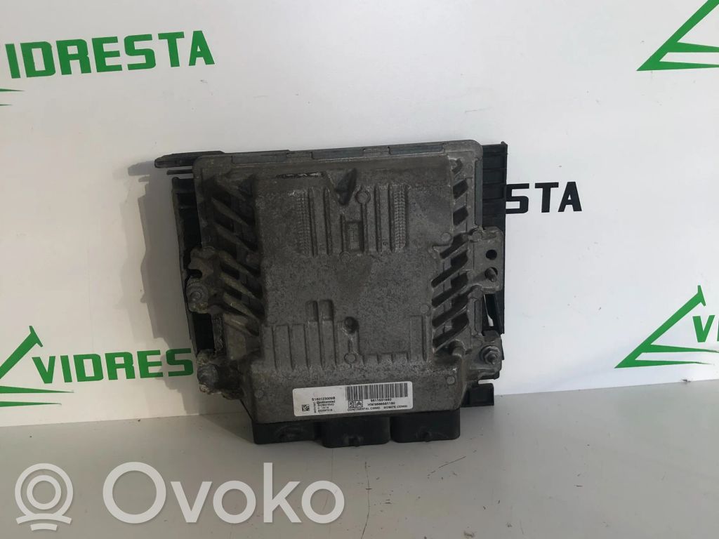 Citroen C4 II Picasso Engine control unit/module 