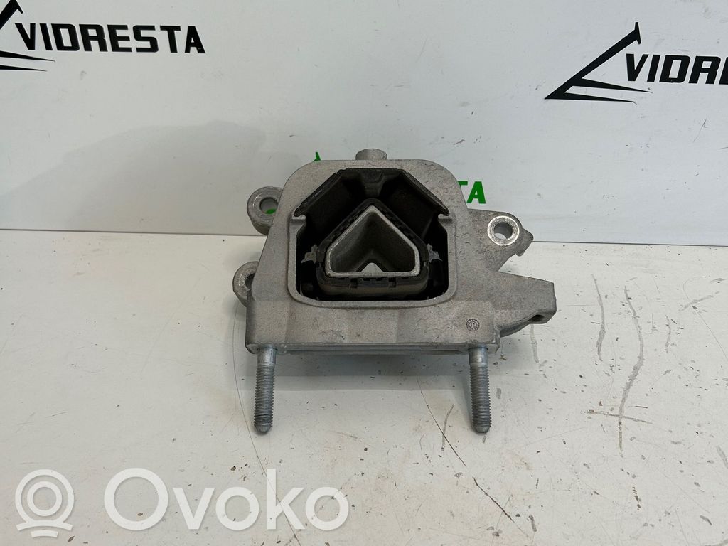 Opel Corsa F Engine mount bracket 
