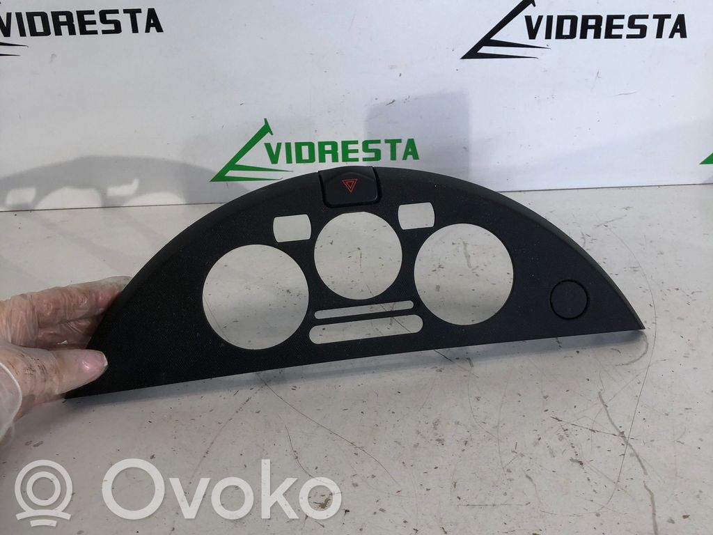 Panelės apdailos skydas (centrinis)   250209U00A,451542