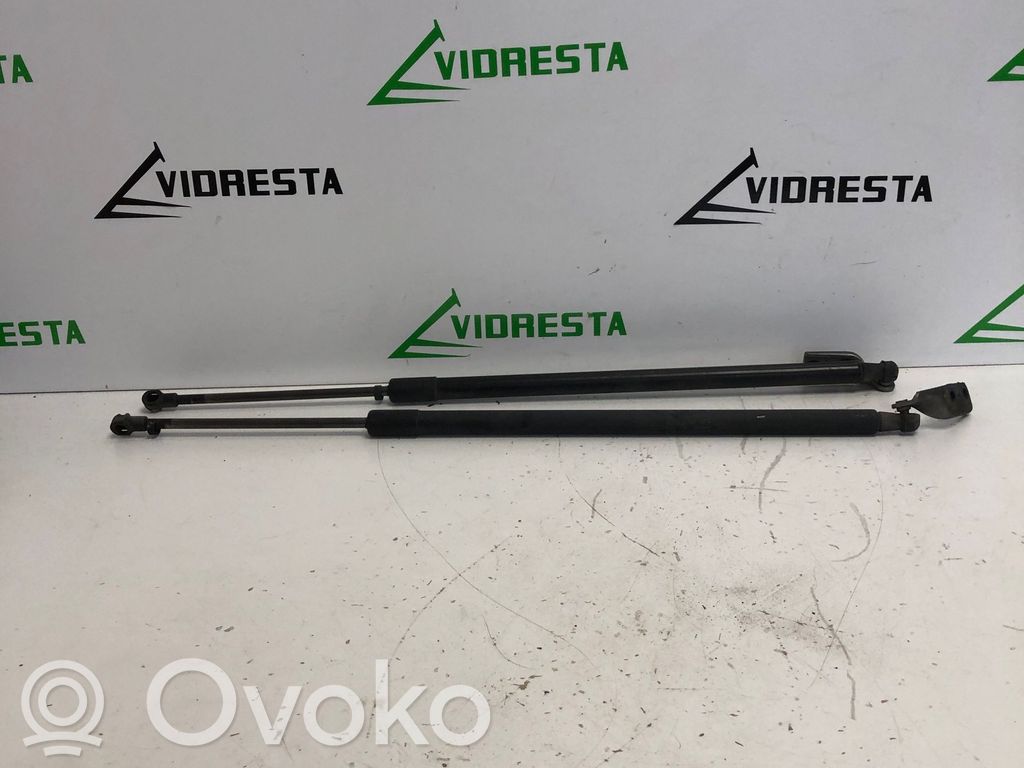 Nissan Note (E11) Tailgate/trunk strut/damper 
