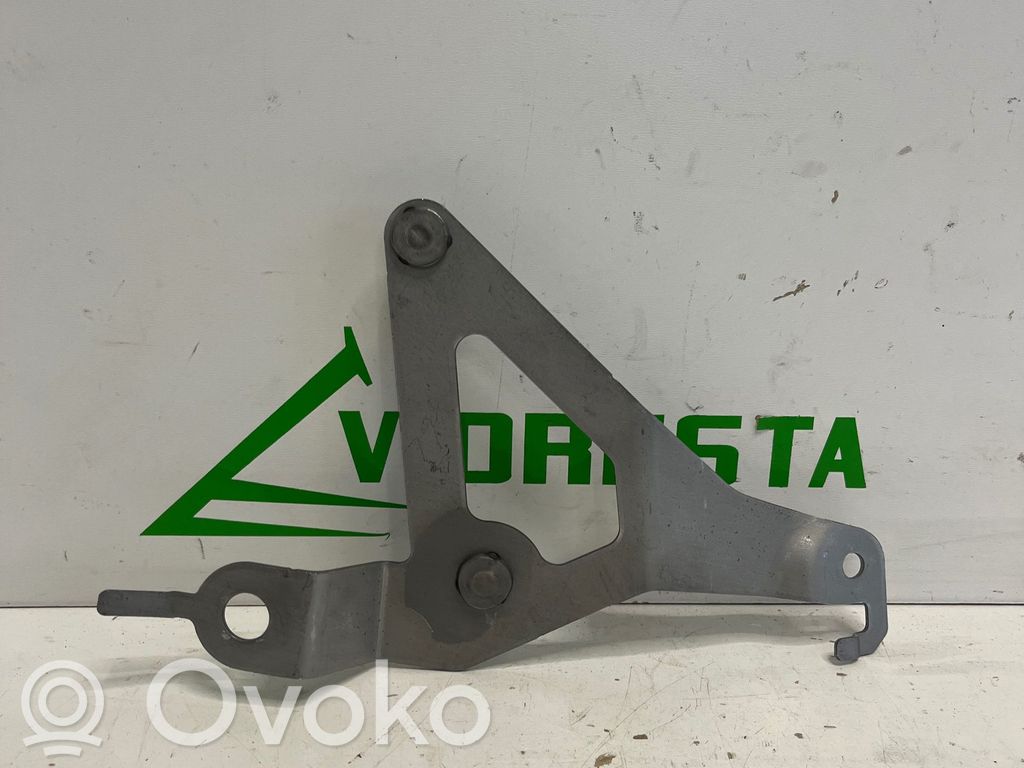 Mazda 2 Kita variklio skyriaus detalė 