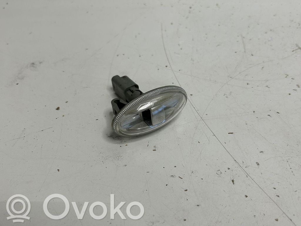 Citroen Berlingo Front fender indicator light 