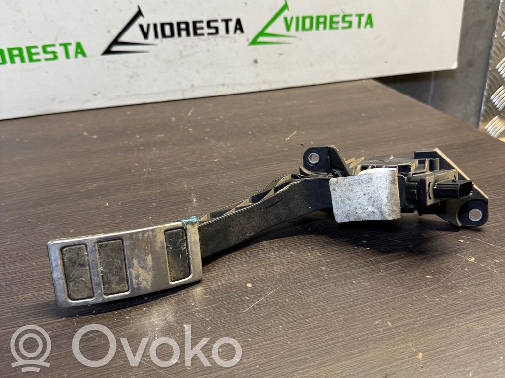 Ford Focus Accelerator throttle pedal 