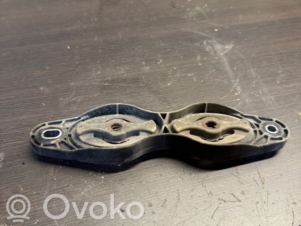 Ford Focus Rear differential/diff mount bracket 