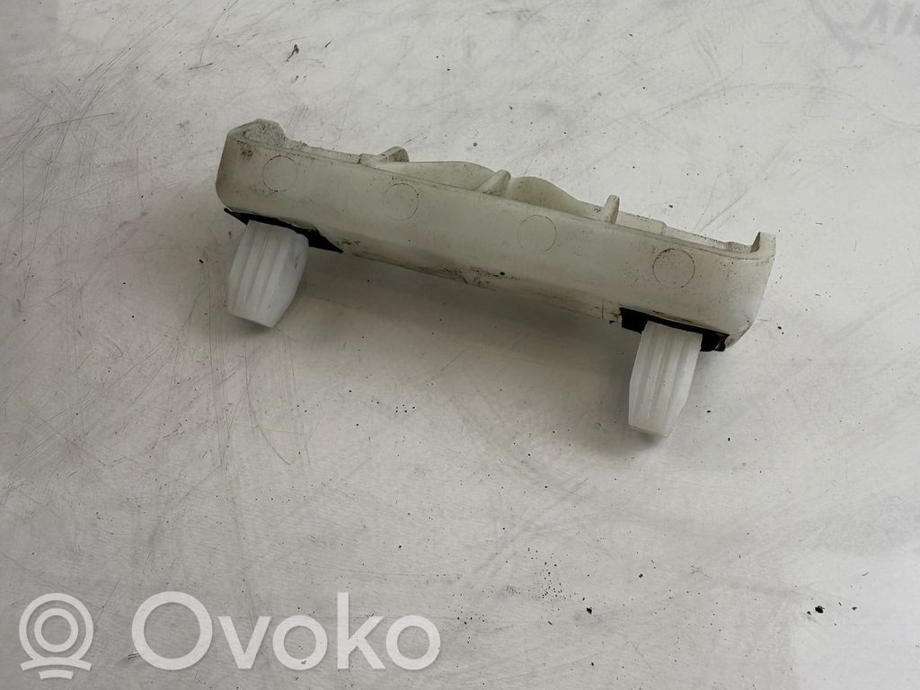 Nissan Qashqai Uchwyt / Mocowanie zderzaka tylnego 