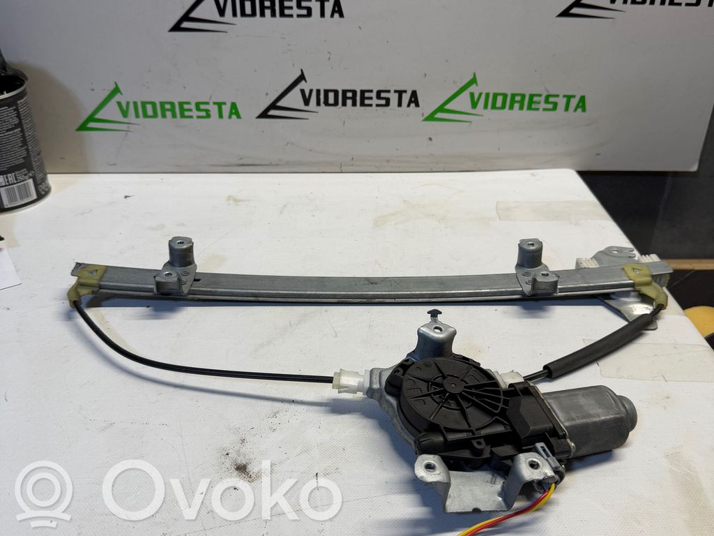 Nissan Note (E11) Takaoven ikkunan nostin moottorilla 