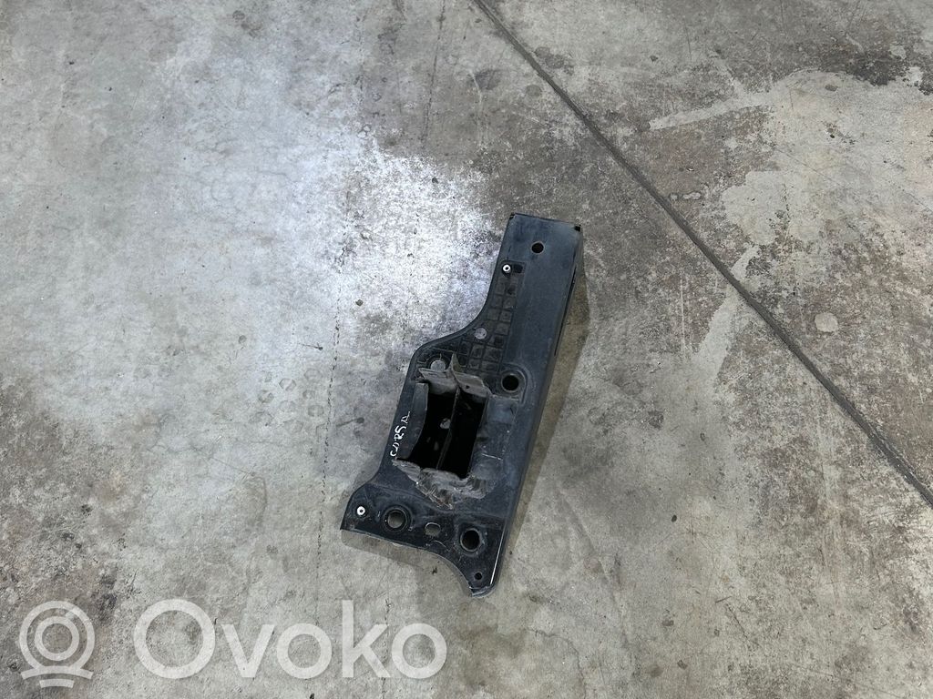 Opel Corsa D Soporte del parachoques delantero 