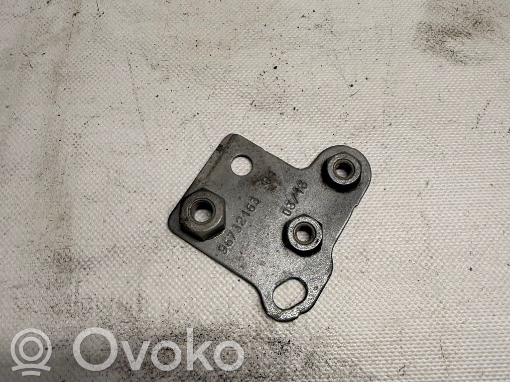 Peugeot 208 I Other engine bay part 
