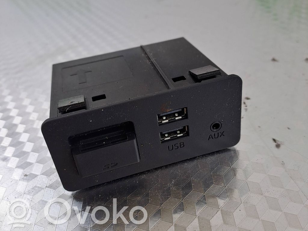 Mazda 6 Connecteur/prise USB 