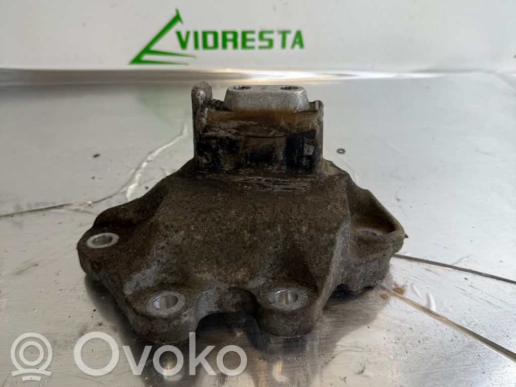 Citroen C4 Grand Picasso Engine mounting bracket 