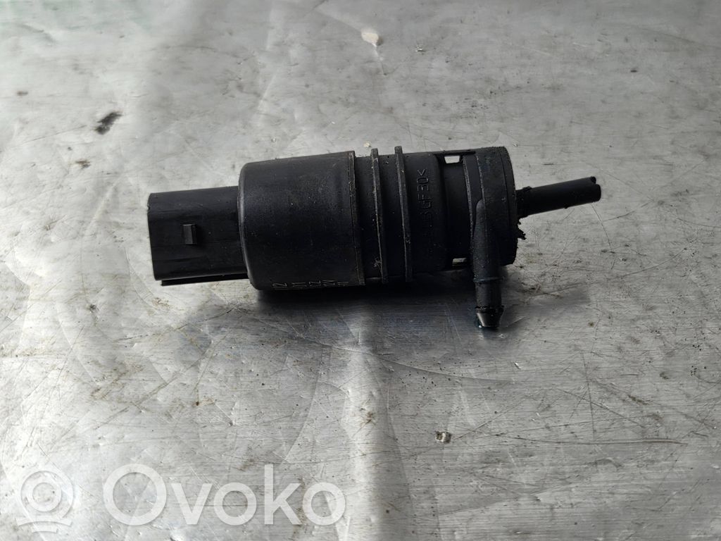 BMW 6 F06 Gran coupe Windscreen/windshield washer pump 