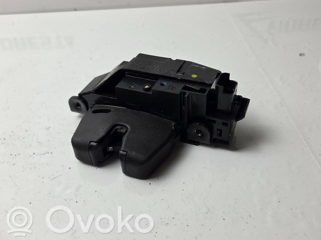 Opel Crossland X Tailgate lock latch 