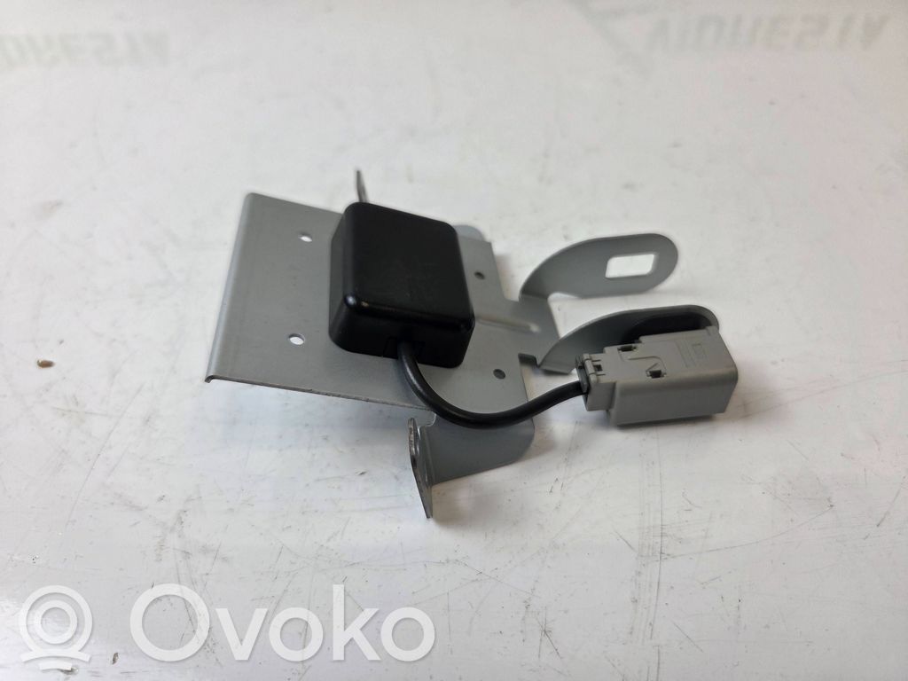 Honda CR-V Aerial GPS antenna 