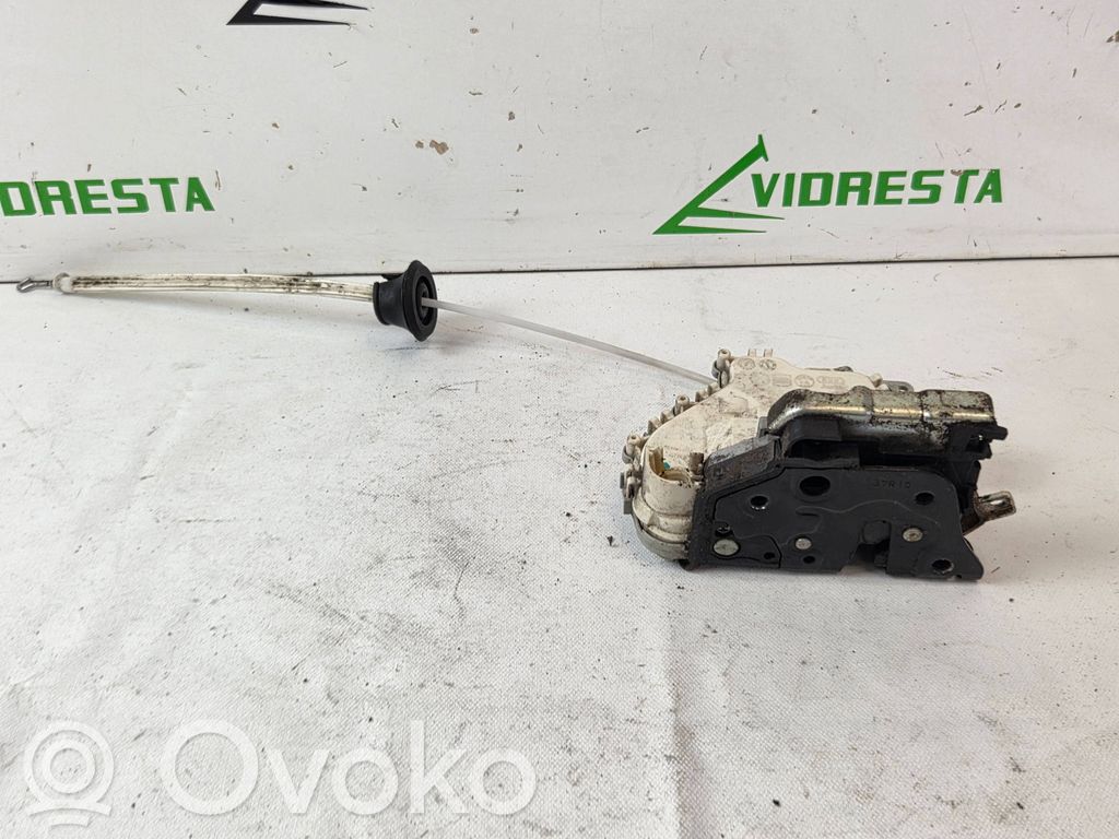 Audi Q7 4L Zamek drzwi przednich 