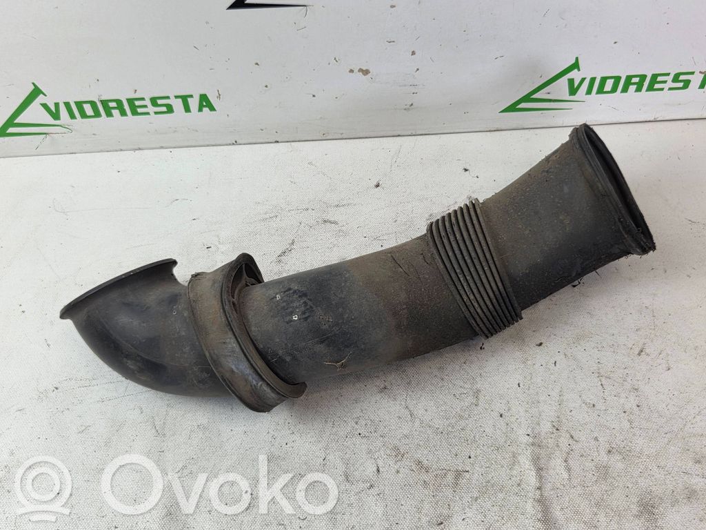 Audi Q7 4L Parte del condotto di aspirazione dell'aria 