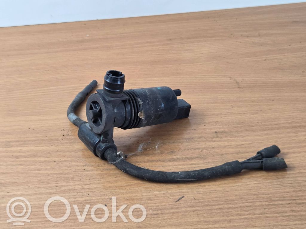 Volvo XC60 Windscreen/windshield washer pump 