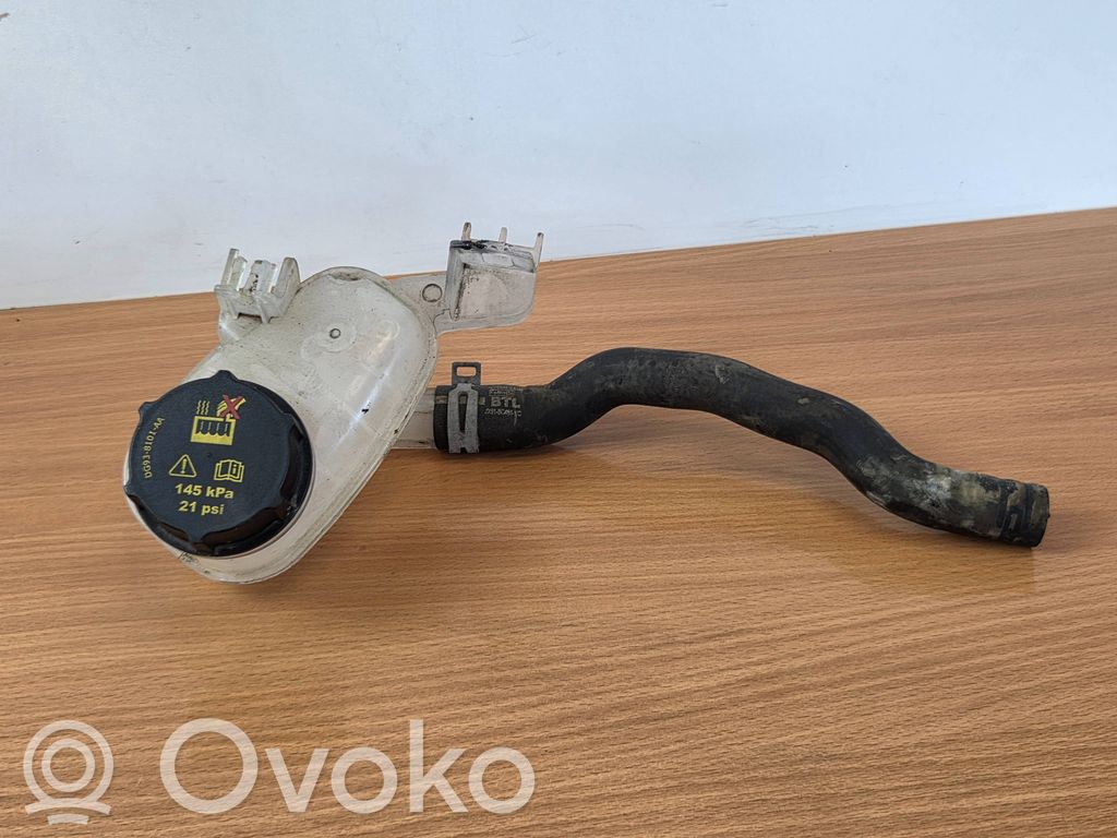 Aušinimo skysčio išsiplėtimo bakelis   JX618A080E,D2L4A