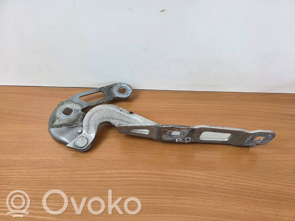 Ford Focus Konepellin saranat 