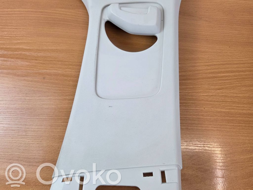 Ford Focus Pilar (B) (superior) 